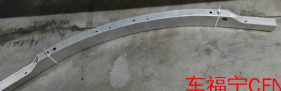 Παγκόσμια μαύρη εμπρόσθια δέσμη προφυλακτήρα για το Tesla Model S 2021