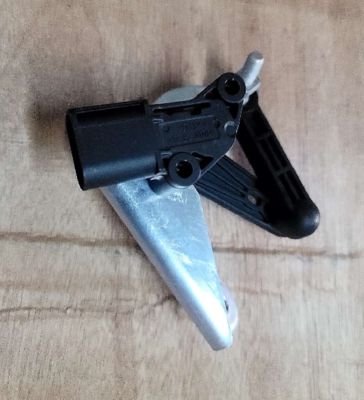 Δοκιμαστική συσκευή για την παρακολούθηση των οχημάτων με κινητήρα