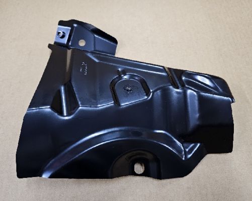 Tesla Model Y Δεξιά Κάτω Βάση Φτερού 32x32x8 Μαύρο Σίδερο